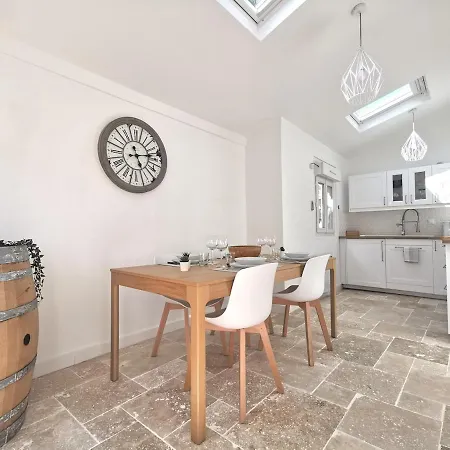 Prázdninový dům June - House In Honfleur, Terrace, Private Parking Honfleur